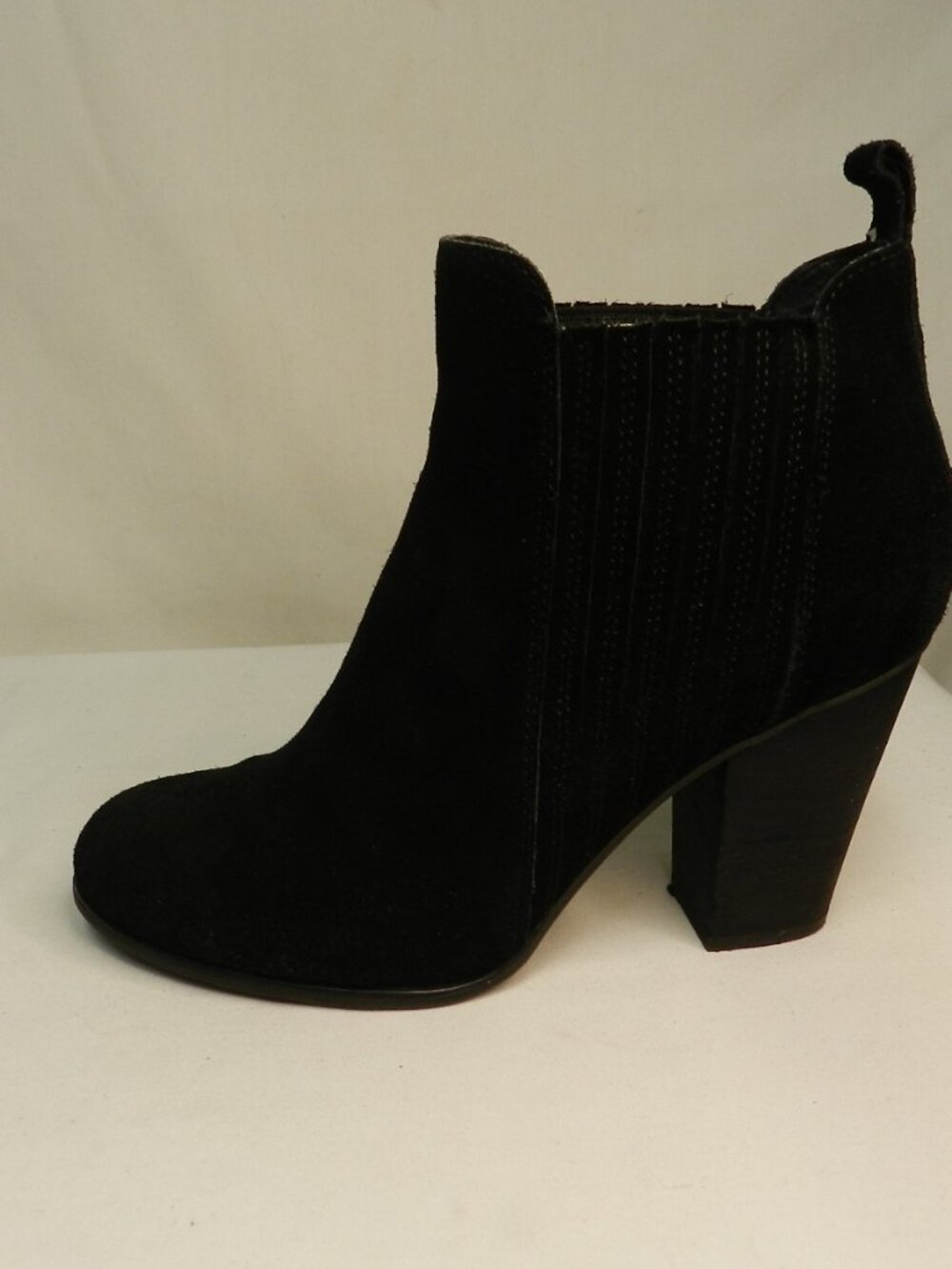 Michael Shannon Suede black ankle boots block heeled booties Women Size Sz 9.5